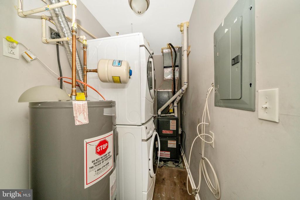 Image 30 of property listing at 1014 W LANVALE ST, Baltimore, MD 21217