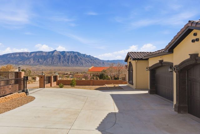 6734 Milpa Alta Road NE, Rio Rancho, NM 87144