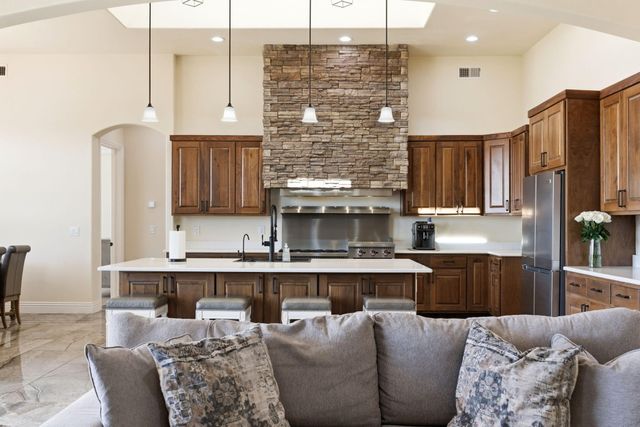 6734 Milpa Alta Road NE, Rio Rancho, NM 87144