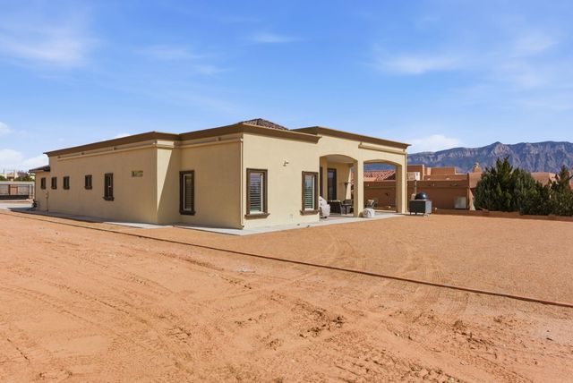 6734 Milpa Alta Road NE, Rio Rancho, NM 87144