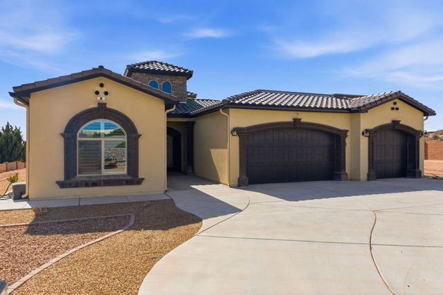 6734 Milpa Alta Road NE, Rio Rancho, NM 87144