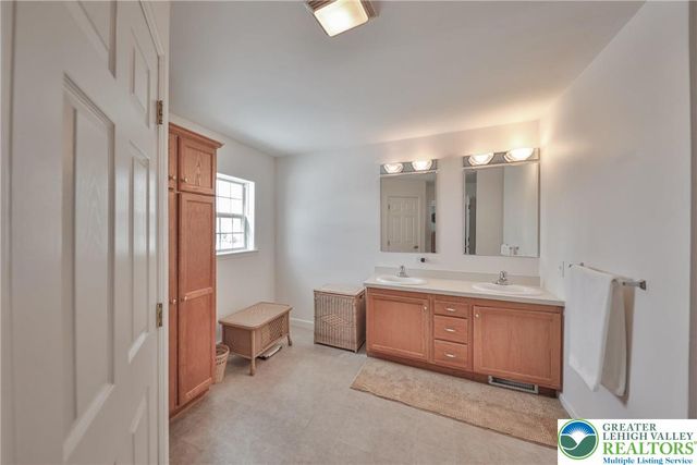 742 Biltmore Avenue, Easton, PA 18040