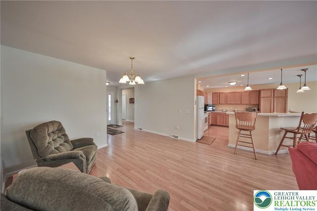 742 Biltmore Avenue, Easton, PA 18040