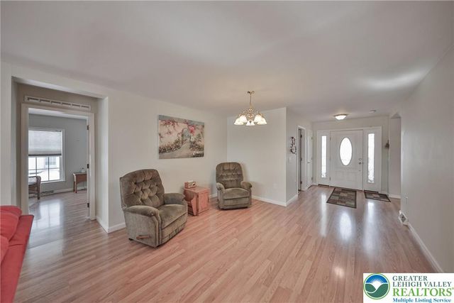 742 Biltmore Avenue, Easton, PA 18040