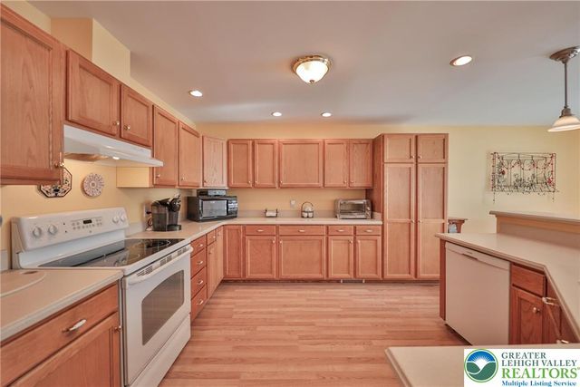 742 Biltmore Avenue, Easton, PA 18040