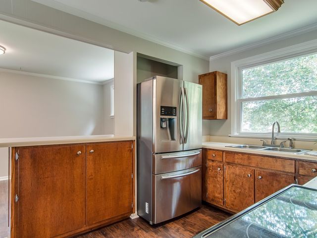 202 Pleasant Dr, Columbia, TN 38401