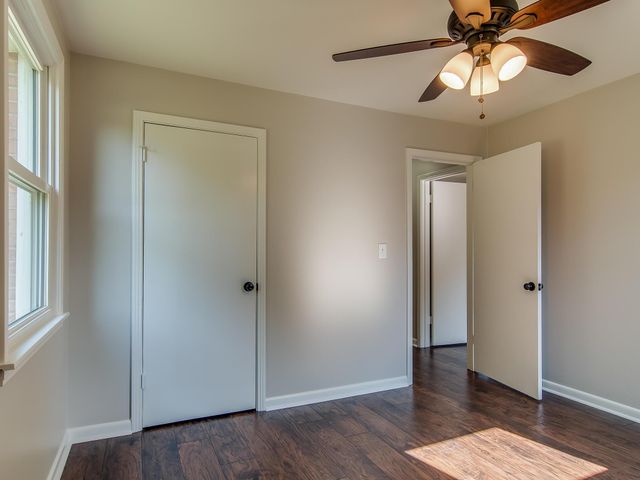 202 Pleasant Dr, Columbia, TN 38401