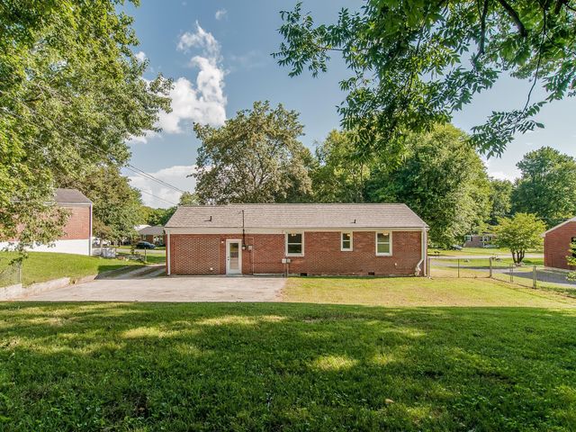 202 Pleasant Dr, Columbia, TN 38401
