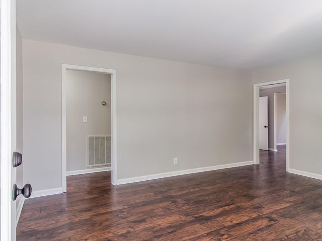 202 Pleasant Dr, Columbia, TN 38401