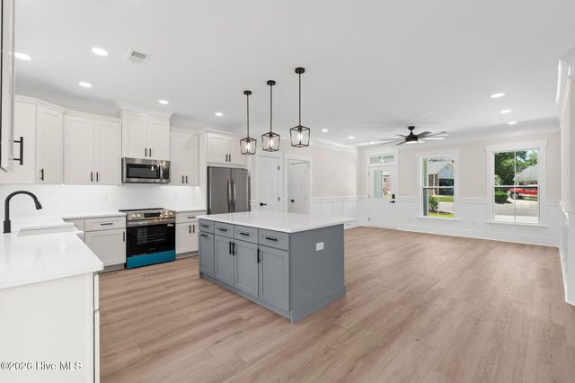 1686 E Magnolia Court SW, Ocean Isle Beach, NC 28469