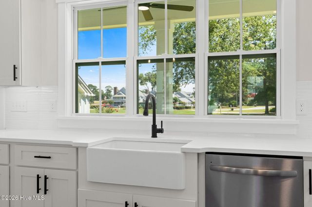1686 E Magnolia Court SW, Ocean Isle Beach, NC 28469