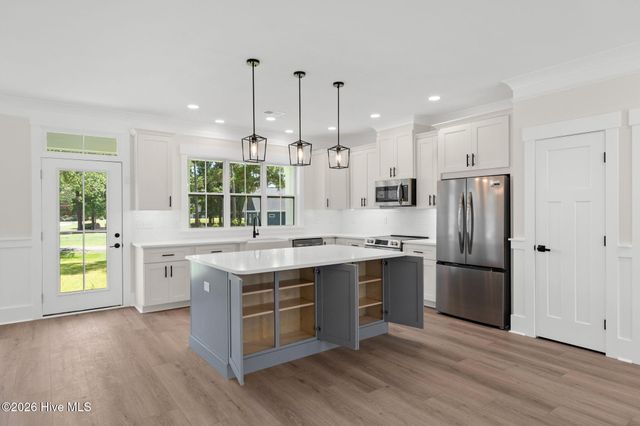 1686 E Magnolia Court SW, Ocean Isle Beach, NC 28469