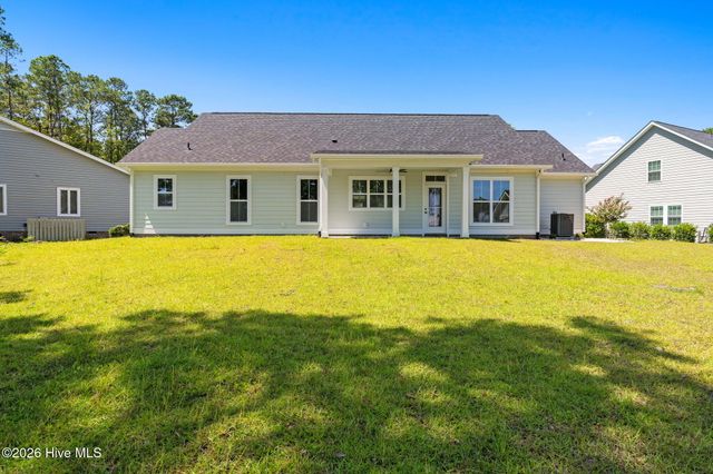 1686 E Magnolia Court SW, Ocean Isle Beach, NC 28469