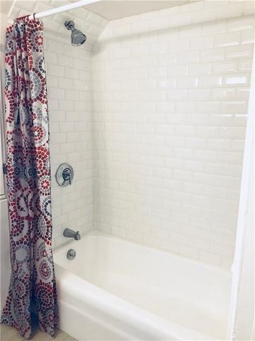 22 Dearborn Street 1, Newport, RI 02840