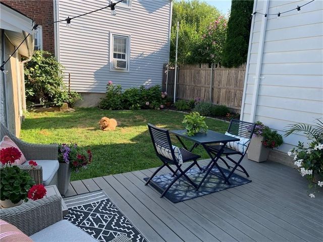 22 Dearborn Street 1, Newport, RI 02840