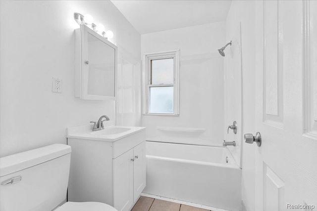 2146 University Avenue, Lincoln Park, MI 48146