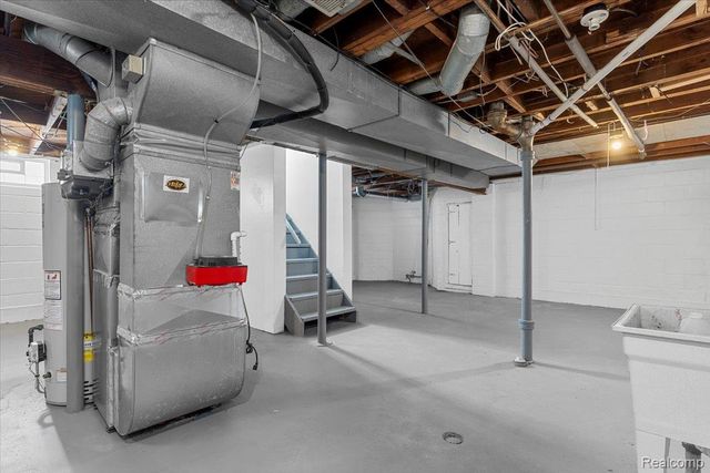 2146 University Avenue, Lincoln Park, MI 48146