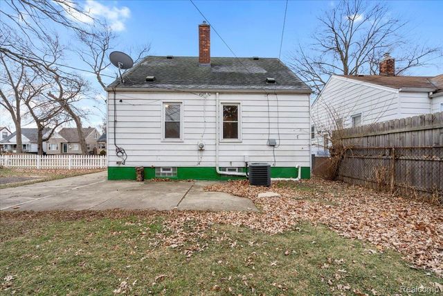 2146 University Avenue, Lincoln Park, MI 48146