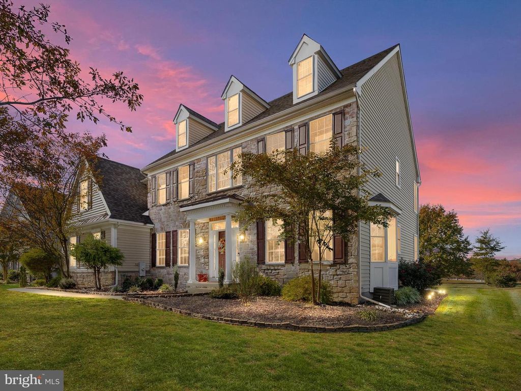 102 PARKER DR, Middletown, DE 19709