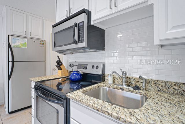 23 S Forest Beach Dr Apt 108, Hilton Head Island, SC 29928