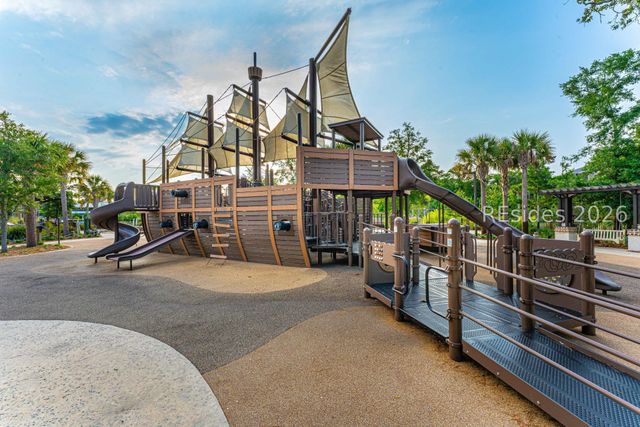 23 S Forest Beach Dr Apt 108, Hilton Head Island, SC 29928