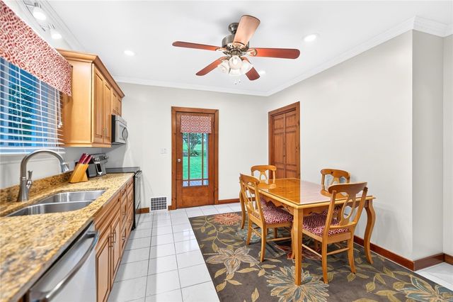 110 Ringneck Lane, Hempfield Twp, PA 15642