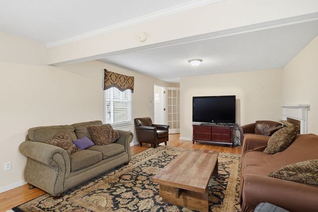 2163 Wilbraham Rd, Springfield, MA 01129
