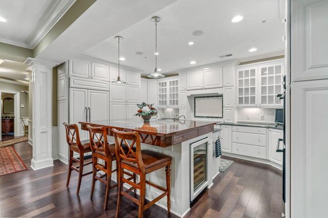 5735 Newbank Circle, 303 303, Dublin, OH 43017