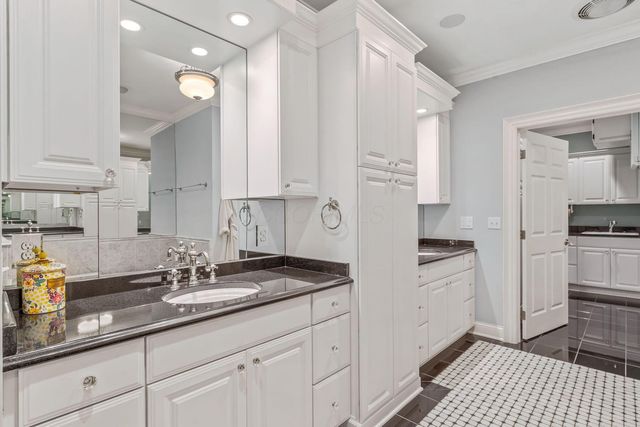 5735 Newbank Circle, 303 303, Dublin, OH 43017