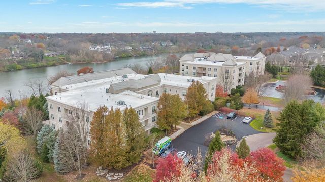 5735 Newbank Circle, 303 303, Dublin, OH 43017