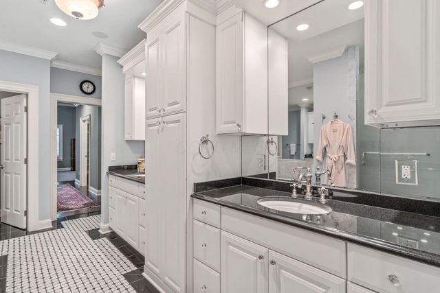 5735 Newbank Circle, 303 303, Dublin, OH 43017