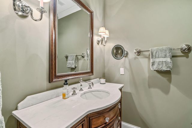 5735 Newbank Circle, 303 303, Dublin, OH 43017