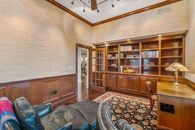 5735 Newbank Circle, 303 303, Dublin, OH 43017