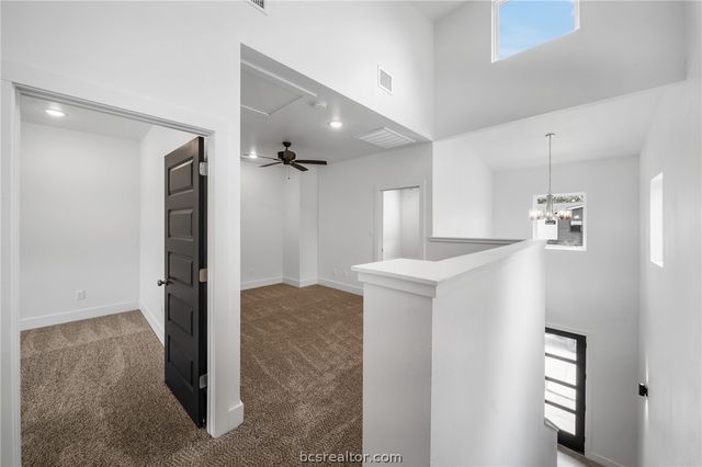 207 Lynn Drive 111, Bryan, TX 77801