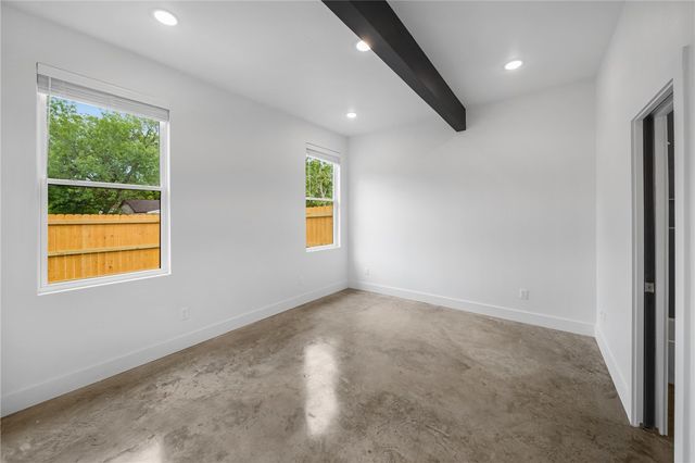 207 Lynn Drive 111, Bryan, TX 77801