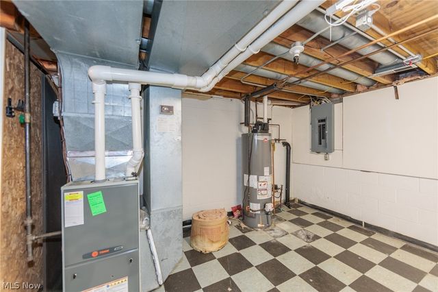 20757 Parkwood Lane, Strongsville, OH 44136