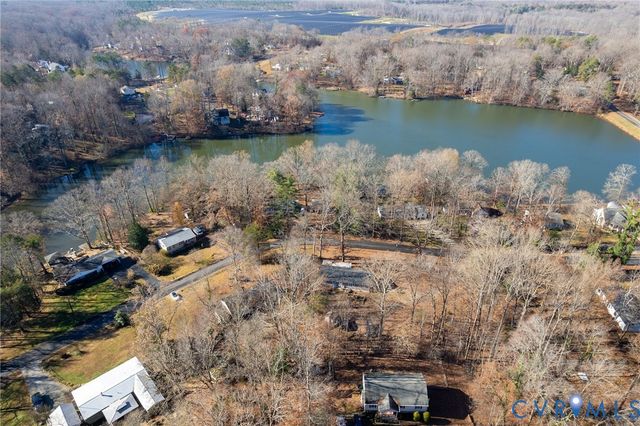 2134 Lakeview Dr, Powhatan, VA 23139