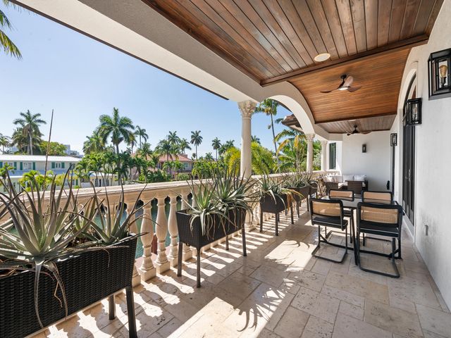 441 Royal Plaza Drive, Fort Lauderdale, FL 33301