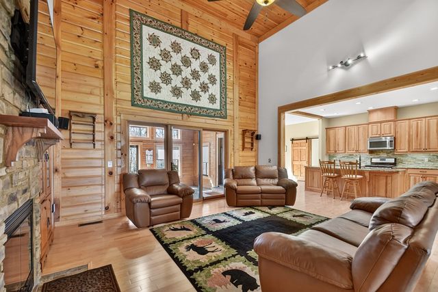 1950 Saint Andrews Way, Jasper, GA 30143