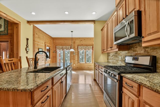 1950 Saint Andrews Way, Jasper, GA 30143