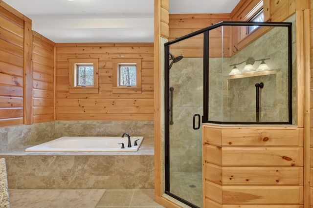 1950 Saint Andrews Way, Jasper, GA 30143