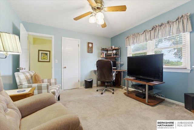 8209 S 40th Street, Bellevue, NE 68147