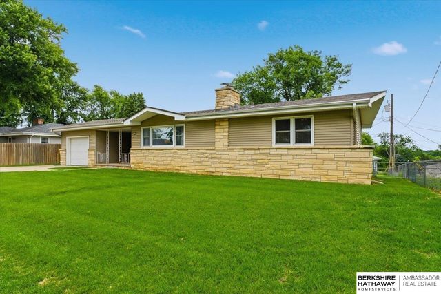 8209 S 40th Street, Bellevue, NE 68147