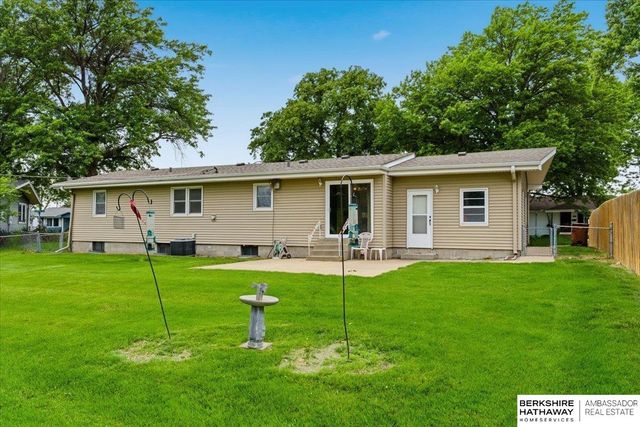 8209 S 40th Street, Bellevue, NE 68147