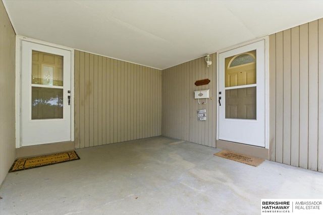 8209 S 40th Street, Bellevue, NE 68147