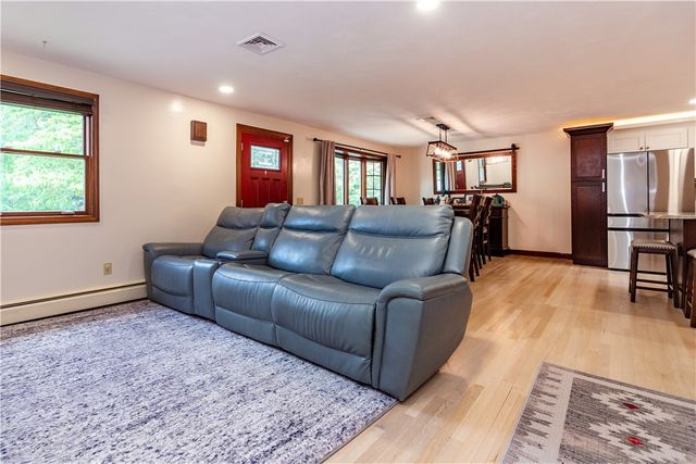 41 Mount View Avenue, North Kingstown, RI 02852