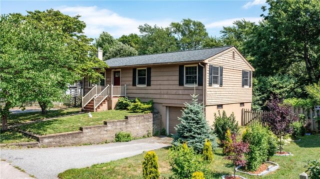 41 Mount View Avenue, North Kingstown, RI 02852