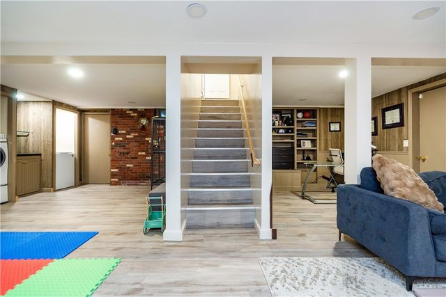 41 Mount View Avenue, North Kingstown, RI 02852