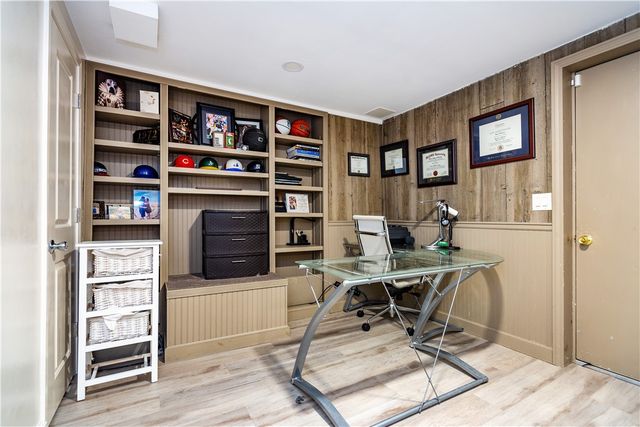 41 Mount View Avenue, North Kingstown, RI 02852