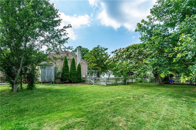 41 Mount View Avenue, North Kingstown, RI 02852